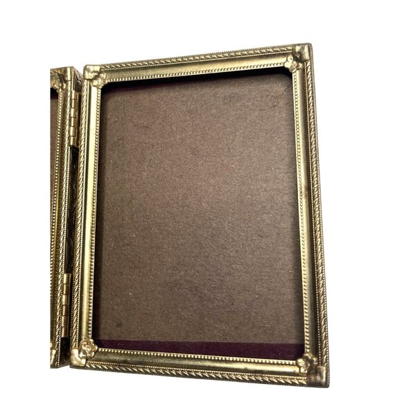 Vintage Folding Triple Hinged Brass Picture Frame W/ Velvet Backing No Glass 94e - Picture 6 of 6